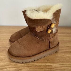 UGG Kid’s Toggle Boots Booties Shearling Size 8